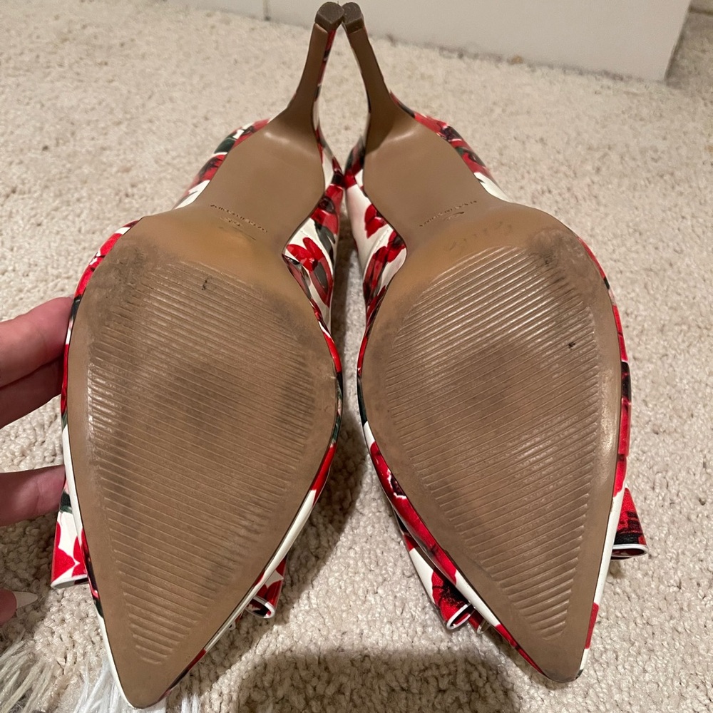 Betsey Johnson Heels Women 9.5 Shoes Red White Floral Print Prince Pumps Bow - Picture 7 of 8